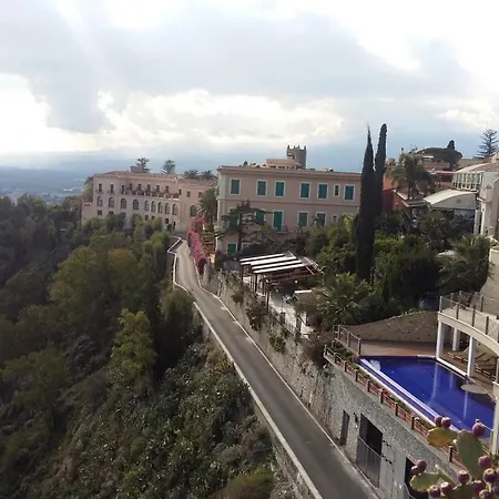 Castle And Sea View Apartment